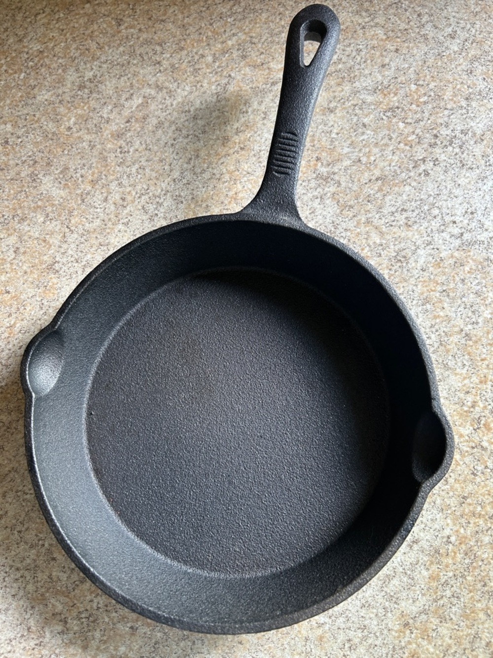 Classic Black Cast Iron Skillet with Pour Spouts Never Used/Nor Seasoned 7 1/2”